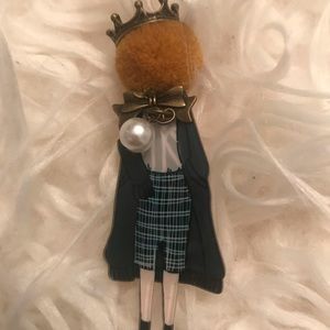 Brooch New with crown